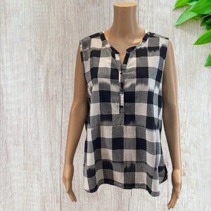 PASSPORTS -- Black/White Checked Top, Sleeveless, Open Collar, Pull Over